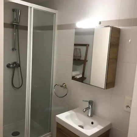 Centre D'epernay Avec Parking Prive